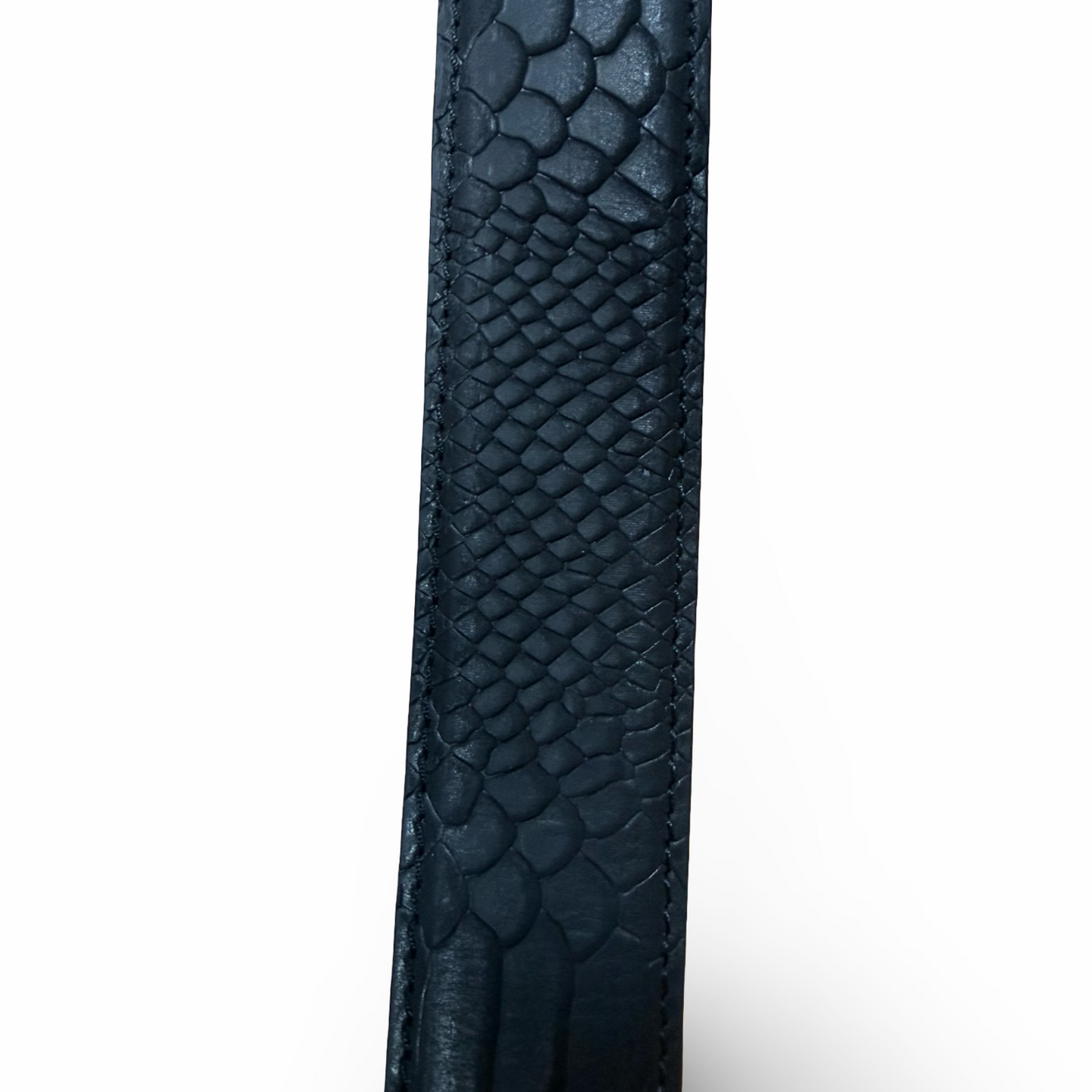 Cinturón de cuero estampado exótico para hombre con hebilla cuadrada